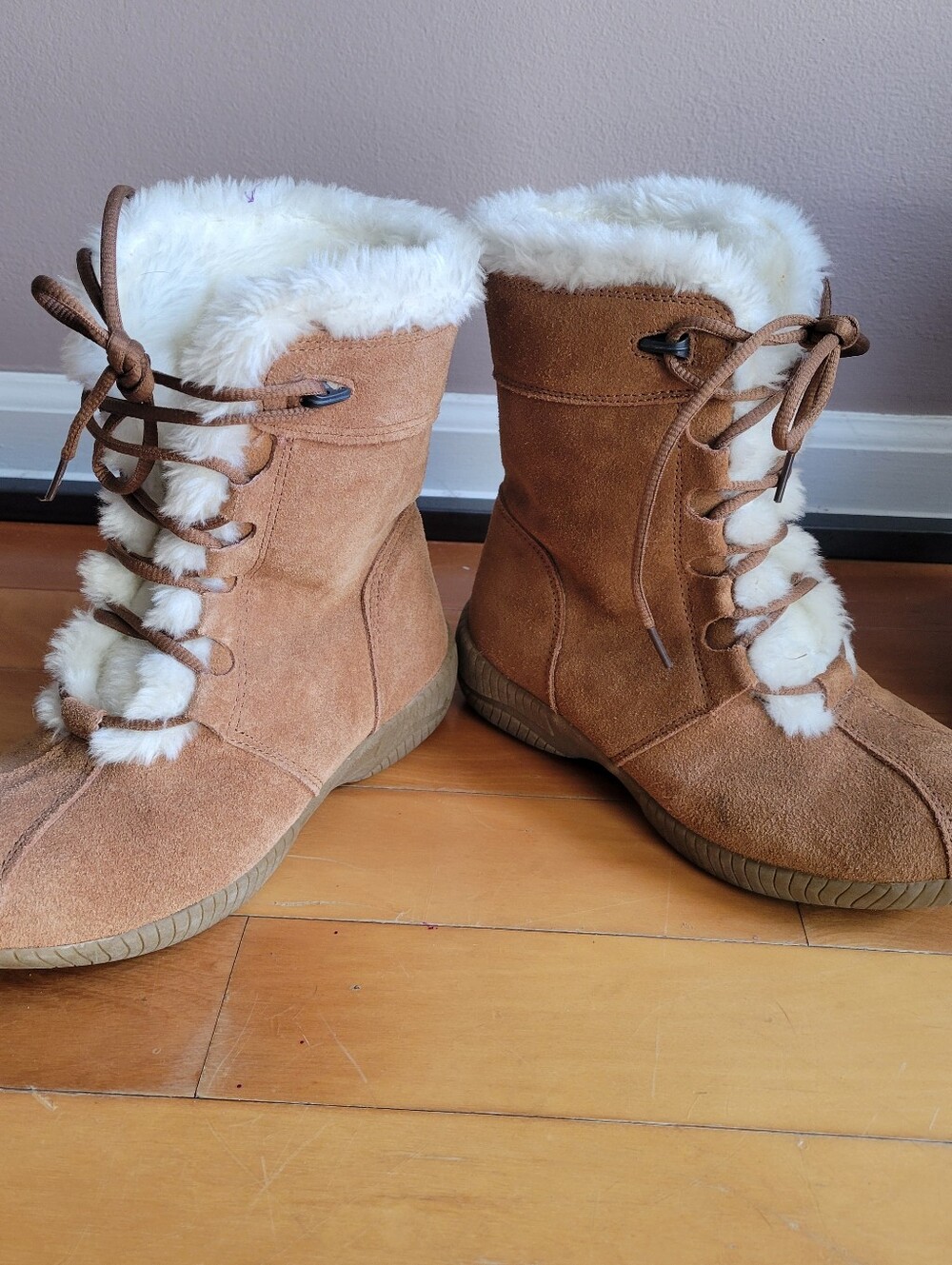 Style & Co. Casual Brown Suede lace-up Winter Boots 7M White Faux-Fur Lace Up - Picture 7 of 10